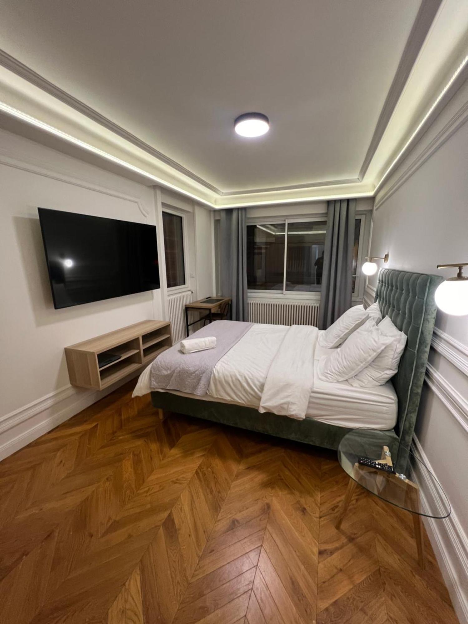Private Apartments - Champs-Elysees Paris Exteriör bild